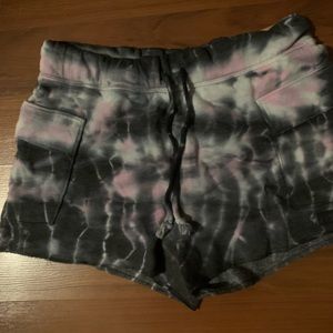 PINK tie dye cargo short. NWT